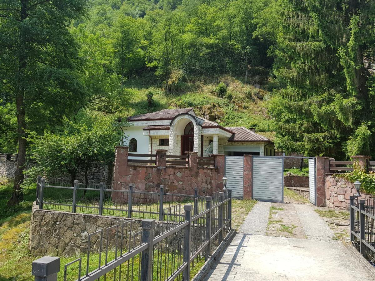 Семеен Хотел Федора Ribarica Exterior photo
